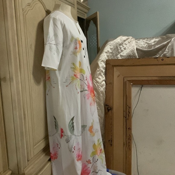 House dress - Picture 2 of 12